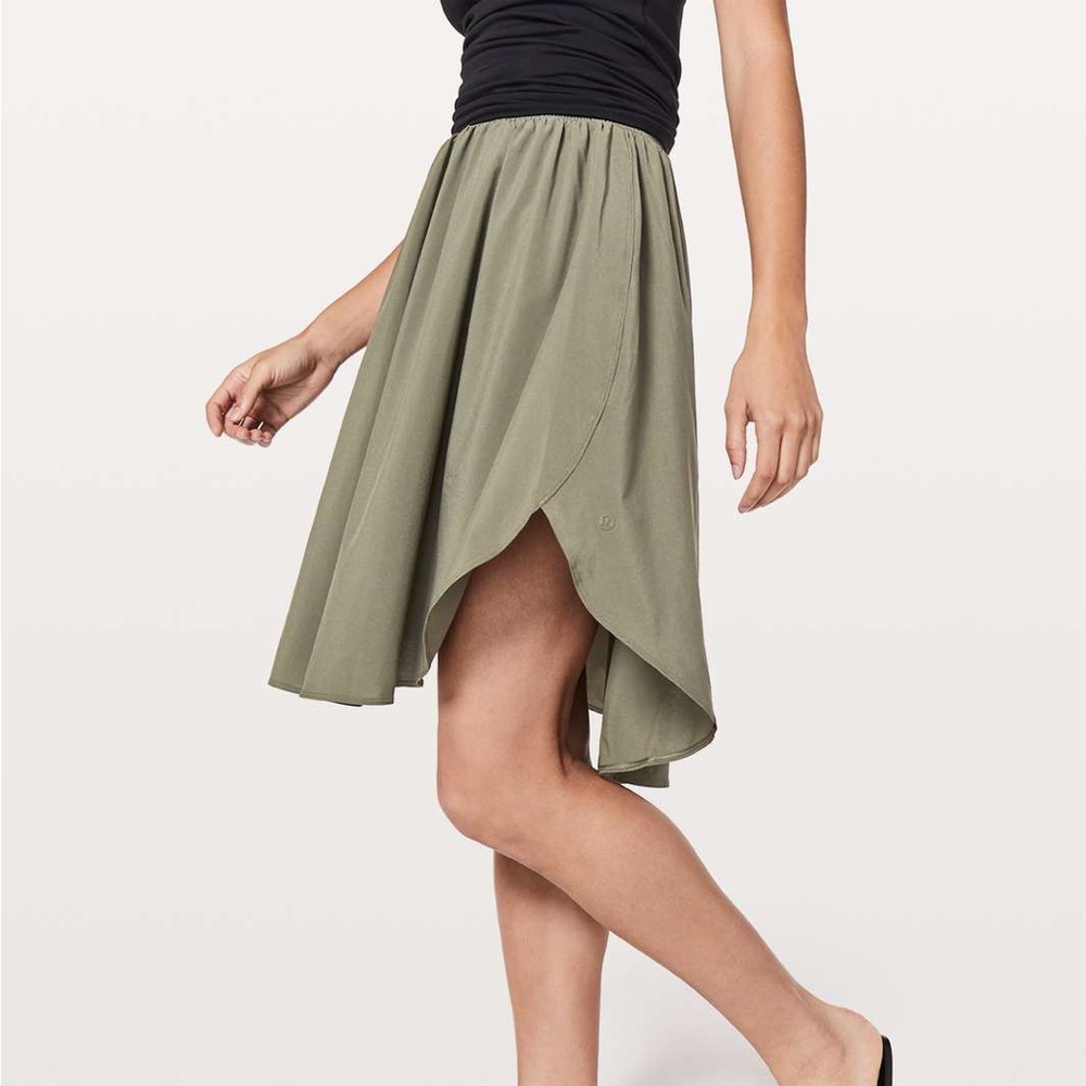 Lululemon everyday skirt in sage
